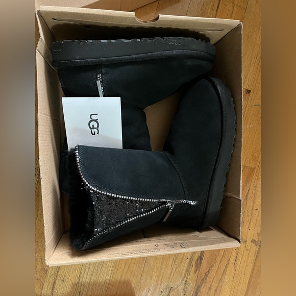 UGG Shoes - Uggs boots